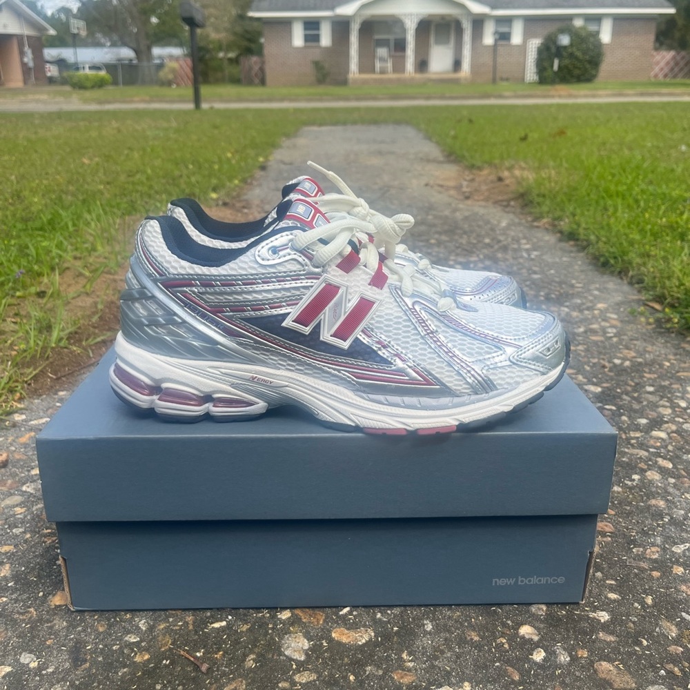 Mens New Balance 1906 Sz 9.5